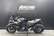 SUZUKI GSX-8R
