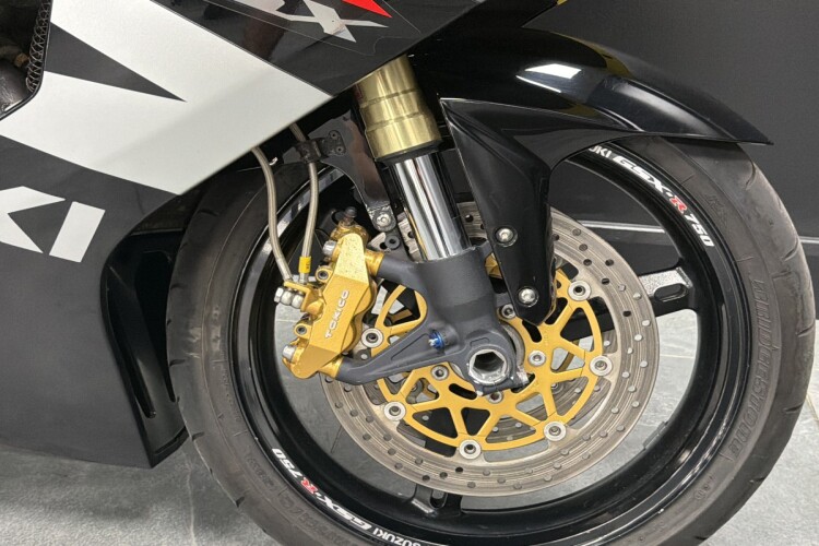 SUZUKI GSX-R750