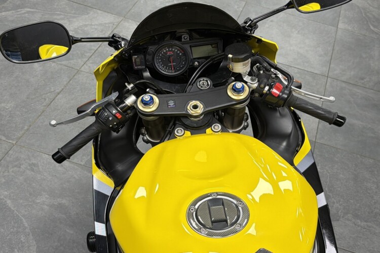 SUZUKI GSX-R750