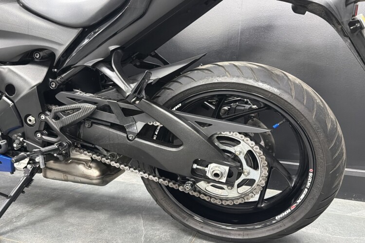 SUZUKI GSX-S1000F