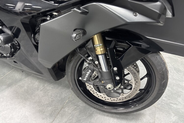 SUZUKI GSX-S1000GT