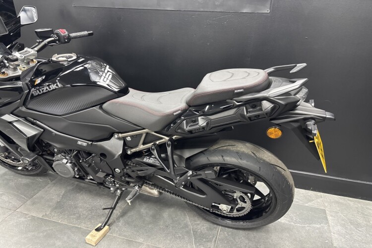 SUZUKI GSX-S1000GT