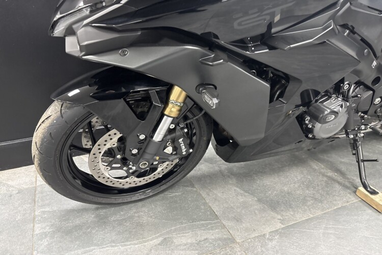 SUZUKI GSX-S1000GT