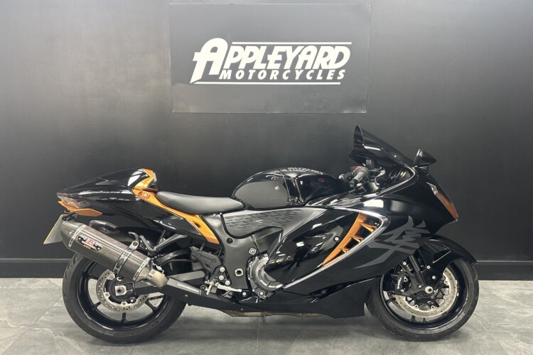 SUZUKI GSX1300R HAYABUSA