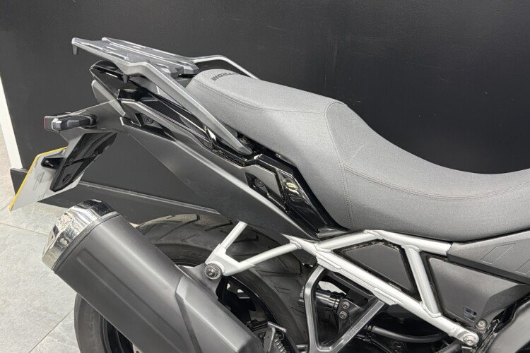 SUZUKI V-STROM 800