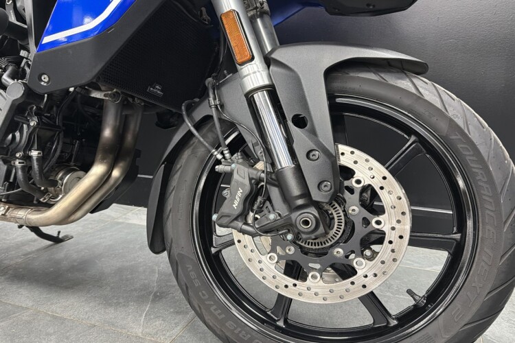 SUZUKI V-STROM 800