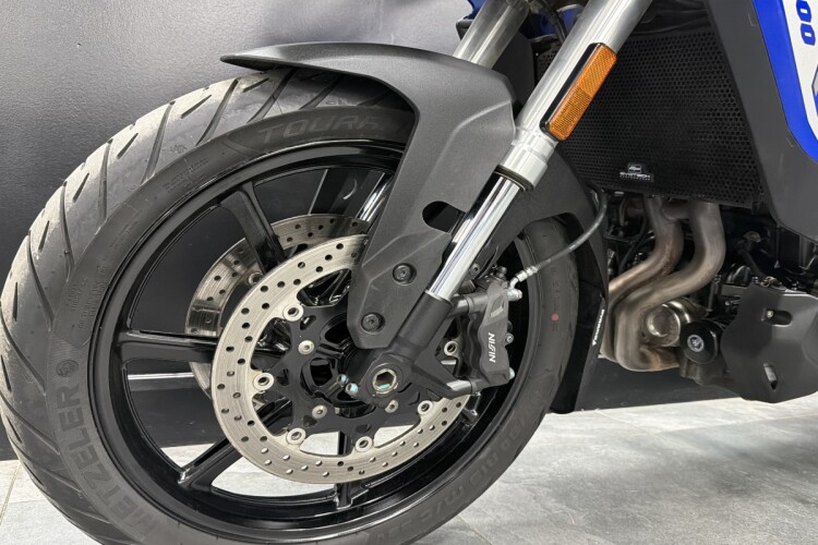SUZUKI V-STROM 800