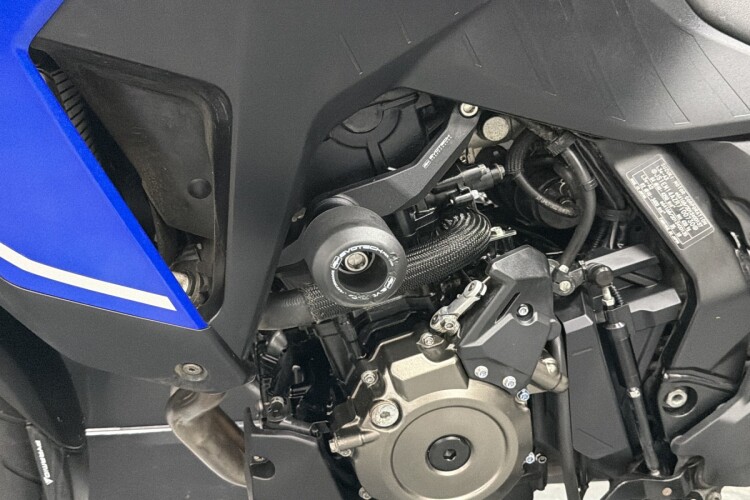 SUZUKI V-STROM 800