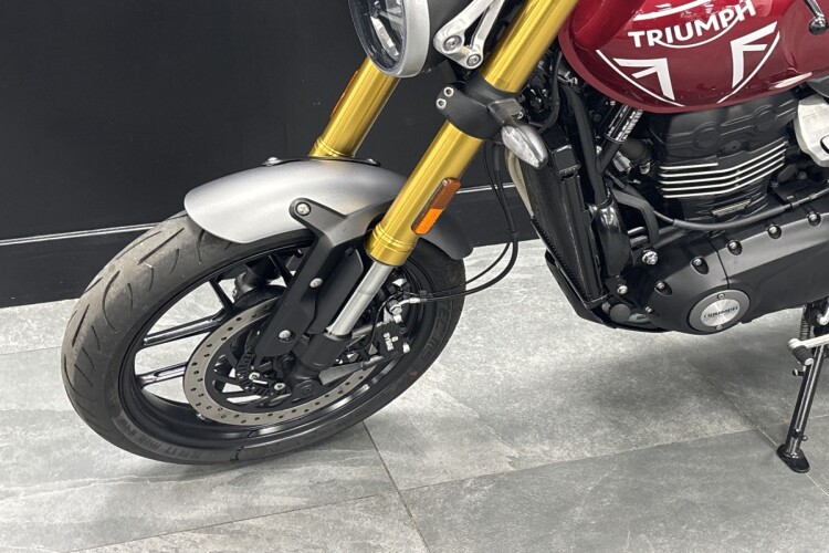 TRIUMPH SPEED 400