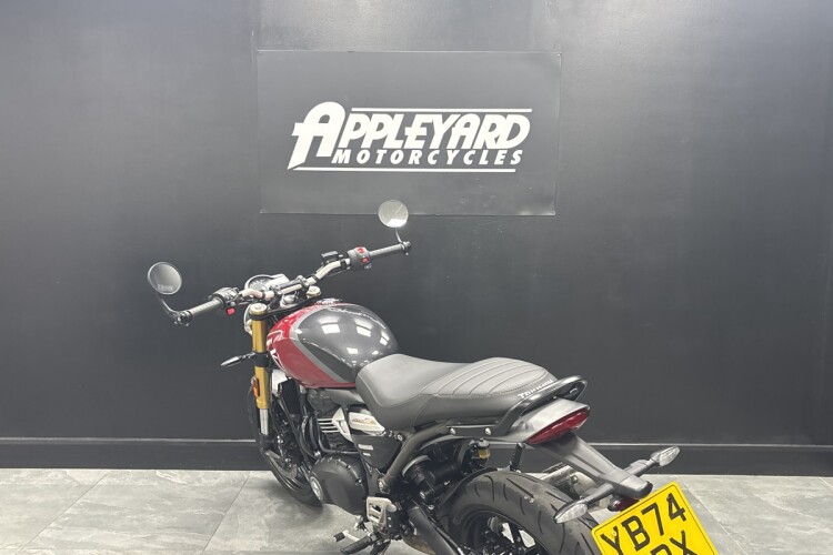 TRIUMPH SPEED 400