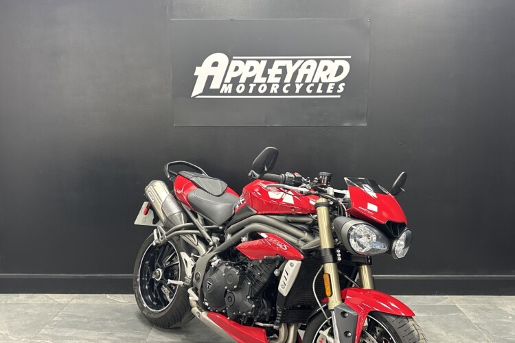 TRIUMPH SPEED TRIPLE 1050