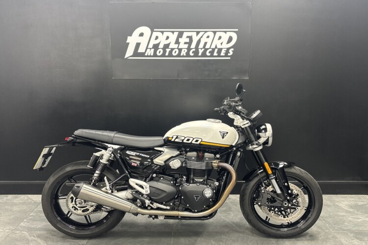 TRIUMPH SPEED TWIN 1200