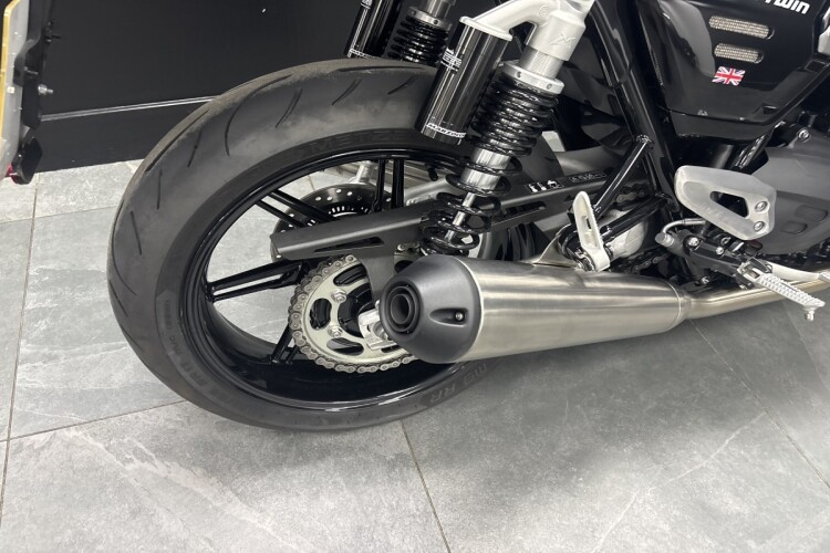 TRIUMPH SPEED TWIN 1200