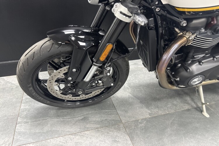 TRIUMPH SPEED TWIN 1200