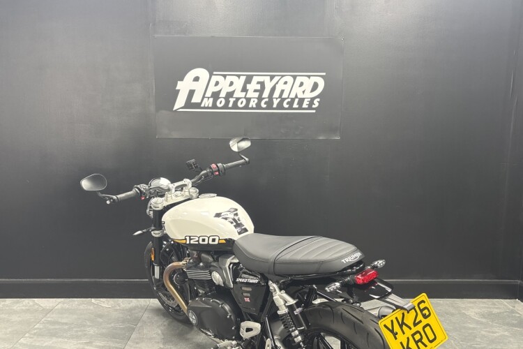 TRIUMPH SPEED TWIN 1200