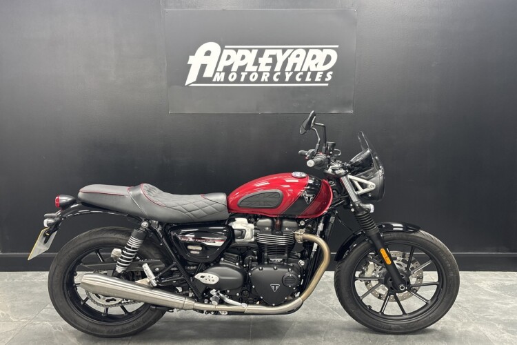 TRIUMPH SPEED TWIN 900