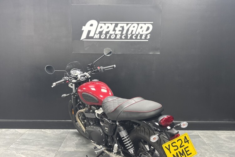 TRIUMPH SPEED TWIN 900