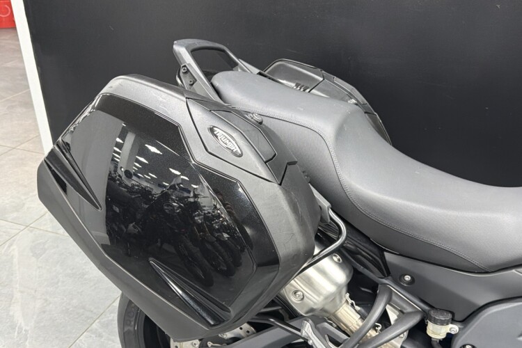 TRIUMPH TIGER 1050