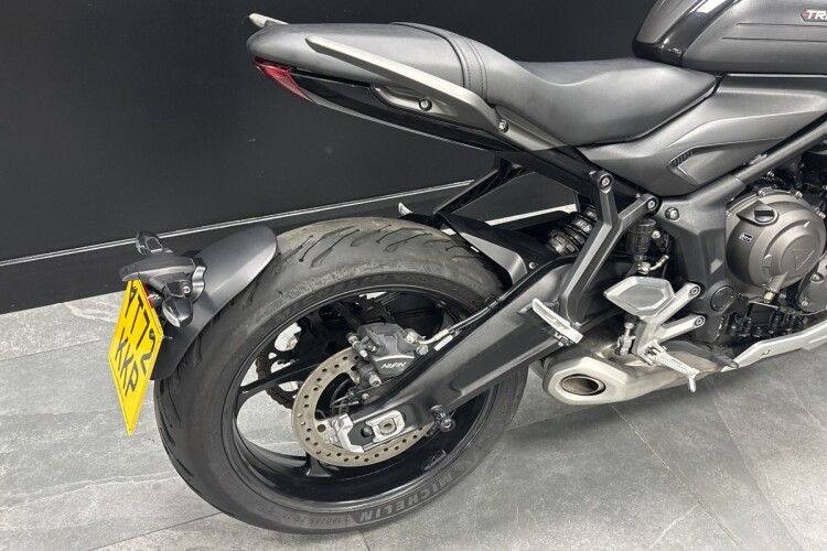TRIUMPH TRIDENT 660