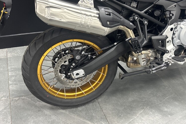 VOGE DS900X