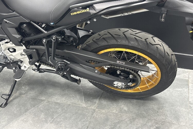 VOGE DS900X