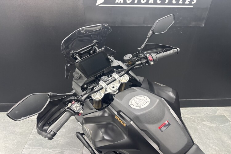 VOGE DS900X
