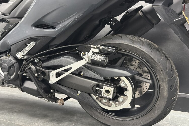 YAMAHA TMAX 560