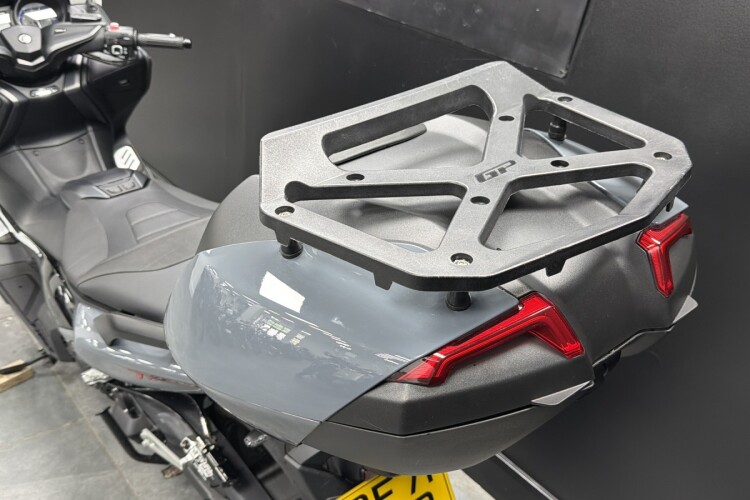 YAMAHA TMAX 560