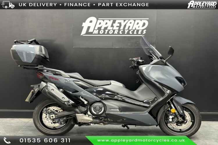 YAMAHA TMAX 560