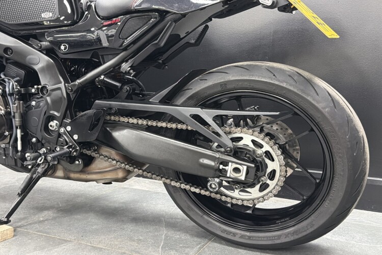 YAMAHA XSR900