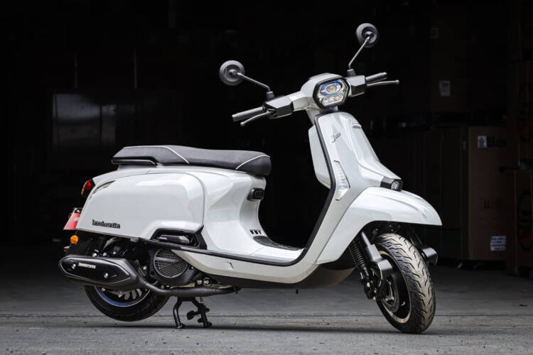 LAMBRETTA J125