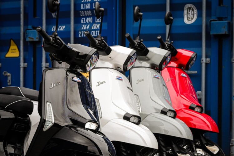 LAMBRETTA J125
