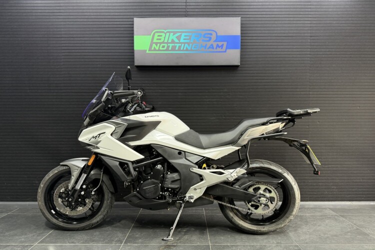 CFMOTO 700MT