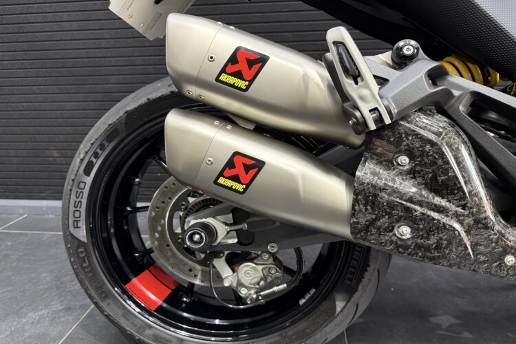 DUCATI MONSTER 937