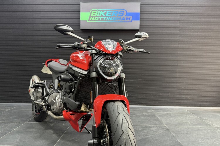 DUCATI MONSTER 937