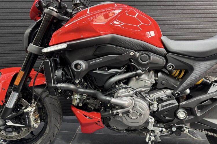 DUCATI MONSTER 937