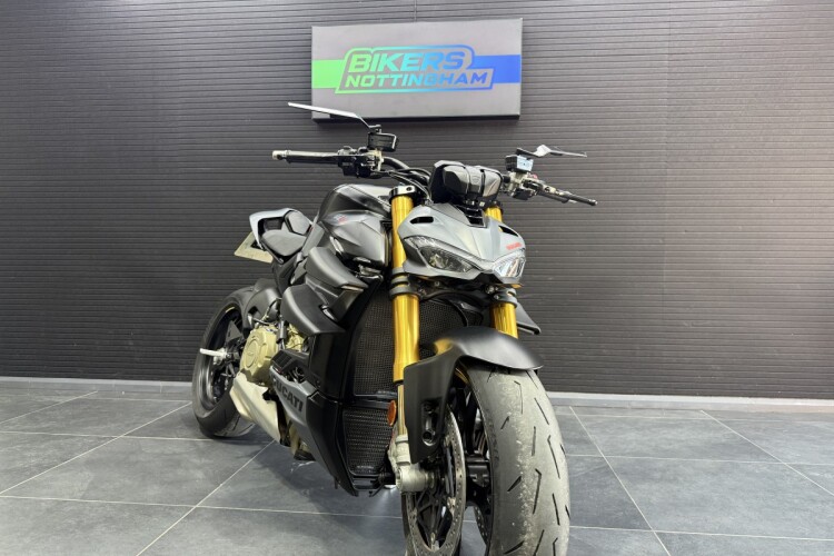DUCATI STREETFIGHTER V4S