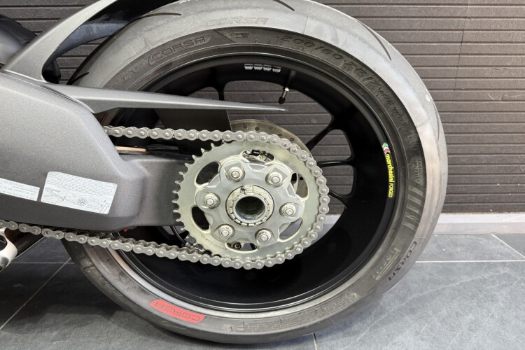 DUCATI STREETFIGHTER V4S