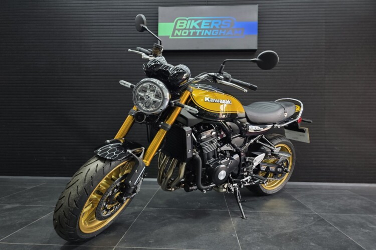 KAWASAKI Z900 RS SE