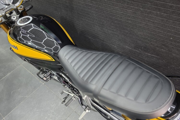 KAWASAKI Z900 RS SE