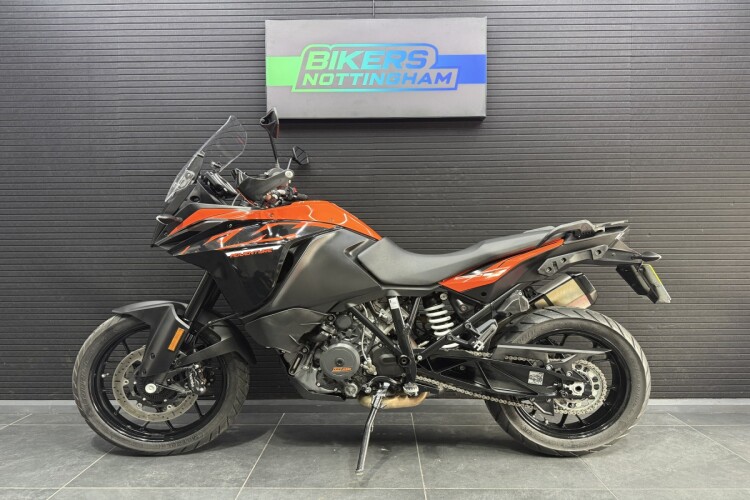 KTM 1090 ADVENTURE