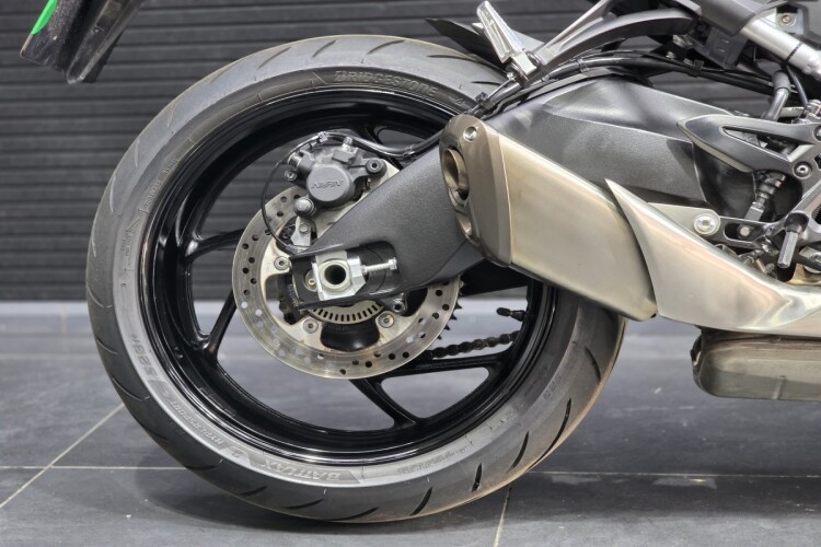 SUZUKI GSX-S1000