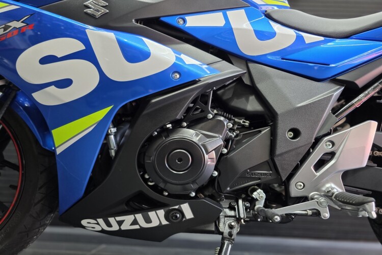 SUZUKI GSX250R