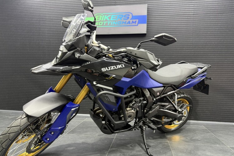 SUZUKI V-STROM 800