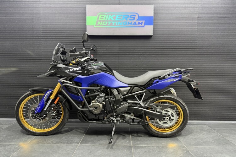 SUZUKI V-STROM 800