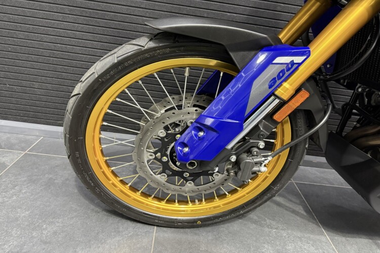SUZUKI V-STROM 800