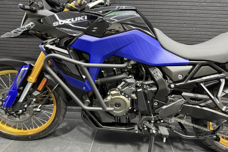 SUZUKI V-STROM 800