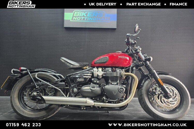TRIUMPH BOBBER