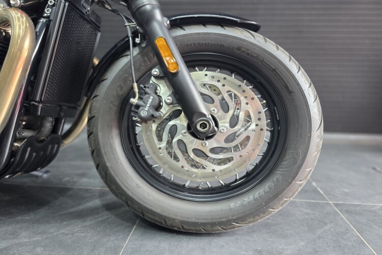 TRIUMPH BOBBER