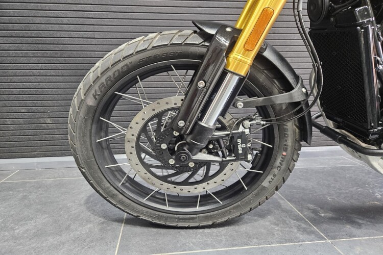 TRIUMPH SCRAMBLER 400 XC